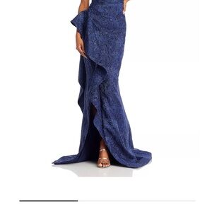 Mother of the bride Beautiful Jaquard navy dress. Teri Jon size 12.